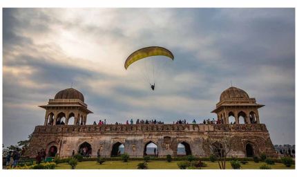 पर्यटन को मिले पंख: मध्यप्रदेश टूरिज्म बोर्ड और फ्लाइंग क्लब का संयुक्त आयोजन