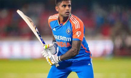 ICC रैंकिंग: सूर्यकुमार यादव लौटे टॉप-10 में, अभिषेक नंबर 1 बरकरार