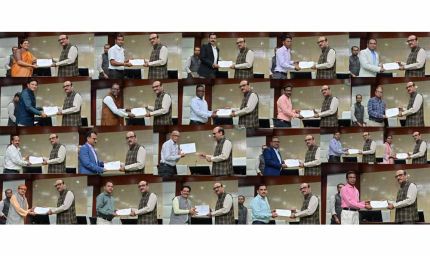 ई-ऑफिस में उत्कृष्ट प्रदर्शन: मुख्य सचिव विकासशील ने अधिकारी-कर्मचारियों को किया सम्मानित