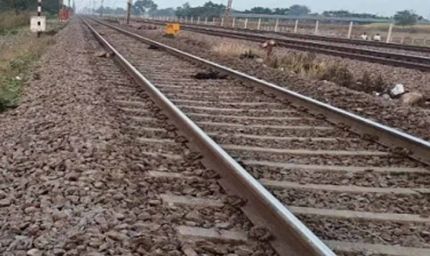 कुसमुंडा-जटगा के बीच पटरी काटकर चोरी, प्लेट और हैवी मशीनरी समेत 2 करोड़ का माल चोरी