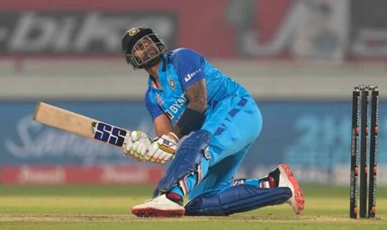सूर्यकुमार यादव आज कर सकते हैं दोहरा शतक, 'मिस्टर 360' की नजर हिटमैन के रिकॉर्ड पर