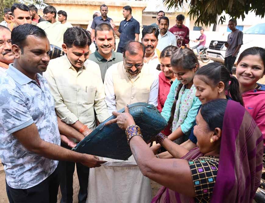 छत्तीसगढ़ में मनाया जा रहा छेरछेरा तिहार पर्व, सामाजिक समरसता और लोक संस्कृति का है उत्सव