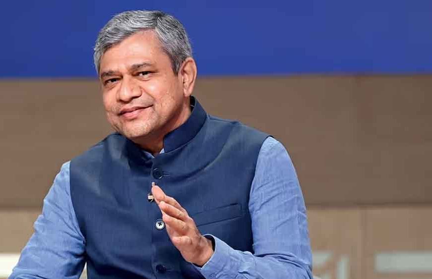 इलेक्ट्रॉनिक्स सेक्टर में भारत की बड़ी छलांग, 11 साल में उत्पादन 6 गुना बढ़ा: अश्विनी वैष्णव