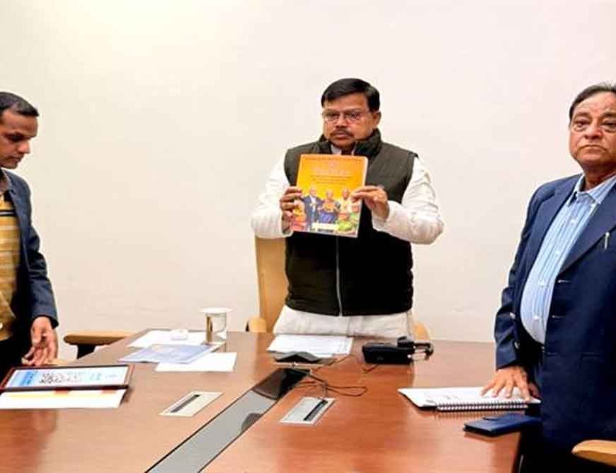 ऊर्जा मंत्री तोमर ने पूर्व क्षेत्र विद्युत वितरण कंपनी के 3 नवाचारों का किया शुभारंभ