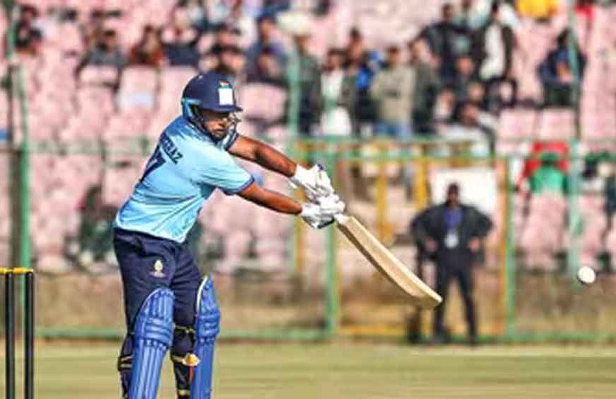 सरफराज खान का कहर: 6,4,6,4… 15 गेंदों में अर्धशतक, पंजाब पर टूटा तूफान