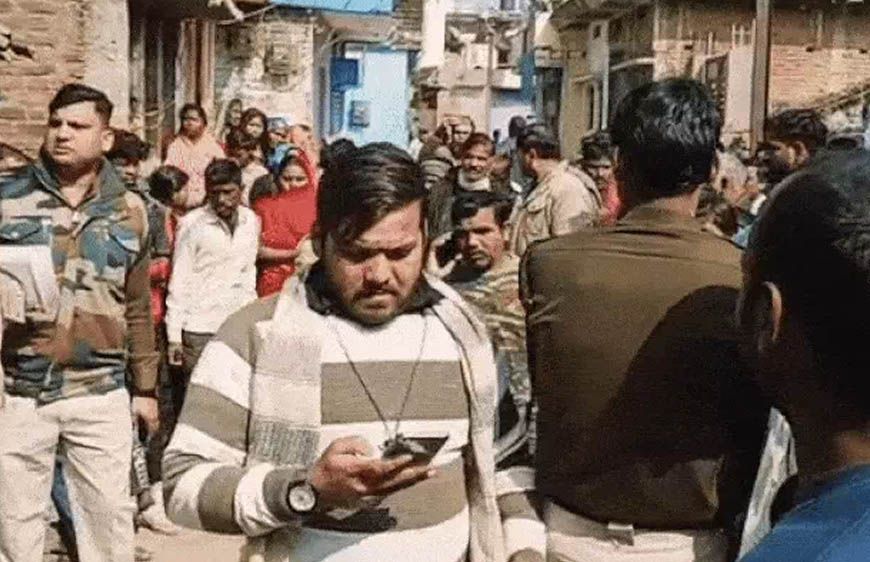 दमोह में 18 माह की बच्ची का शव फांसी के फंदे पर, माता-पिता के साथ मिला, इलाके में सनसनी