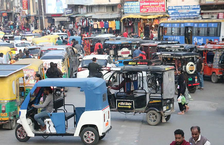 इंदौर में सात सेक्टर में बंटेंगे ई-रिक्शा, 30 दिन में होगी व्यवस्था, फिर एक महीने का ट्रायल