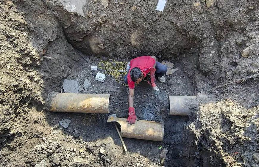 इंदौर कलेक्टर और निगम कमिश्नर पर केस चलाने की मांग, कोर्ट में परिवाद दायर, टेंडर दबाने का आरोप
