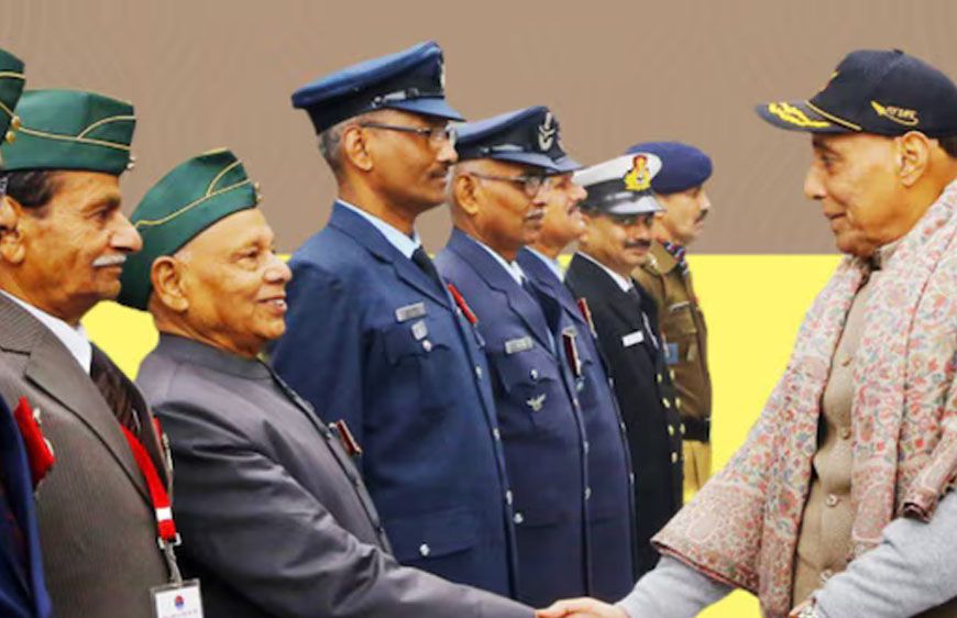 100% इजाफा: मोदी सरकार का बड़ा ऐलान, पूर्व सैनिकों के लिए वित्तीय सहायता में हुआ दो गुना बढ़ोतरी