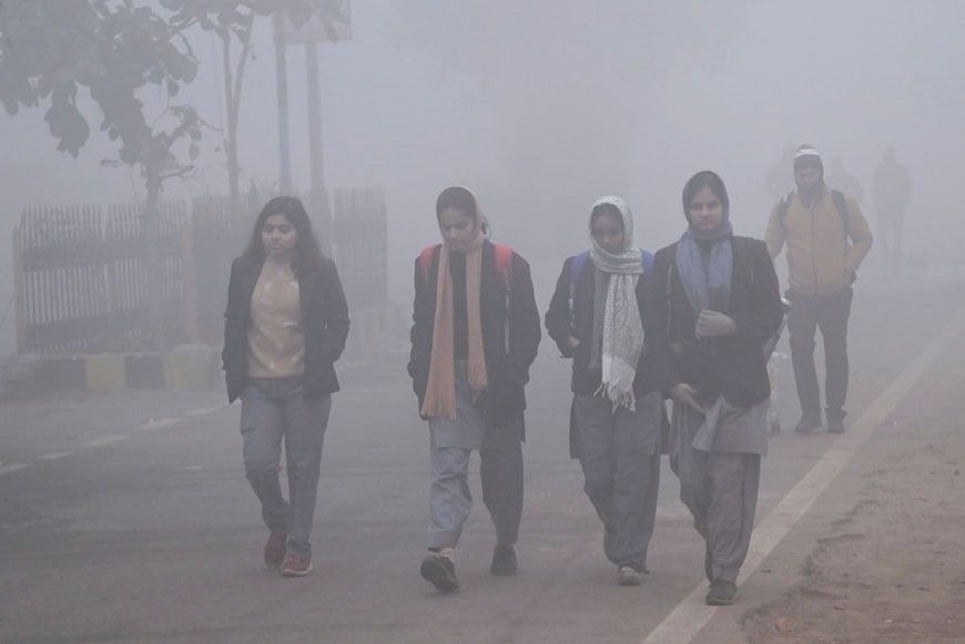 दतिया में 5.4 डिग्री तापमान, ग्वालियर-चंबल में घना कोहरा, ट्रेनें लेट