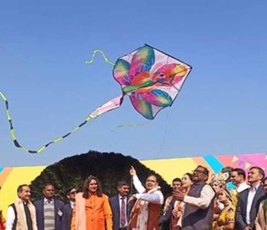 काइट फेस्टिवल में पतंगों का आसमां से होगा संवाद, शाम को मनेगा लालटेन उत्सव