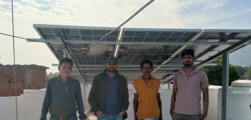 सोलर पैनल से दूर हुई चिंताराम की बिजली बिल की चिंता, ग्रामीणों के लिए बने मिसाल