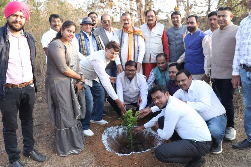 निगम अध्यक्ष चंद्रहास चंद्राकर के जन्मदिन पर बधाई देने वालों का लगा ताता