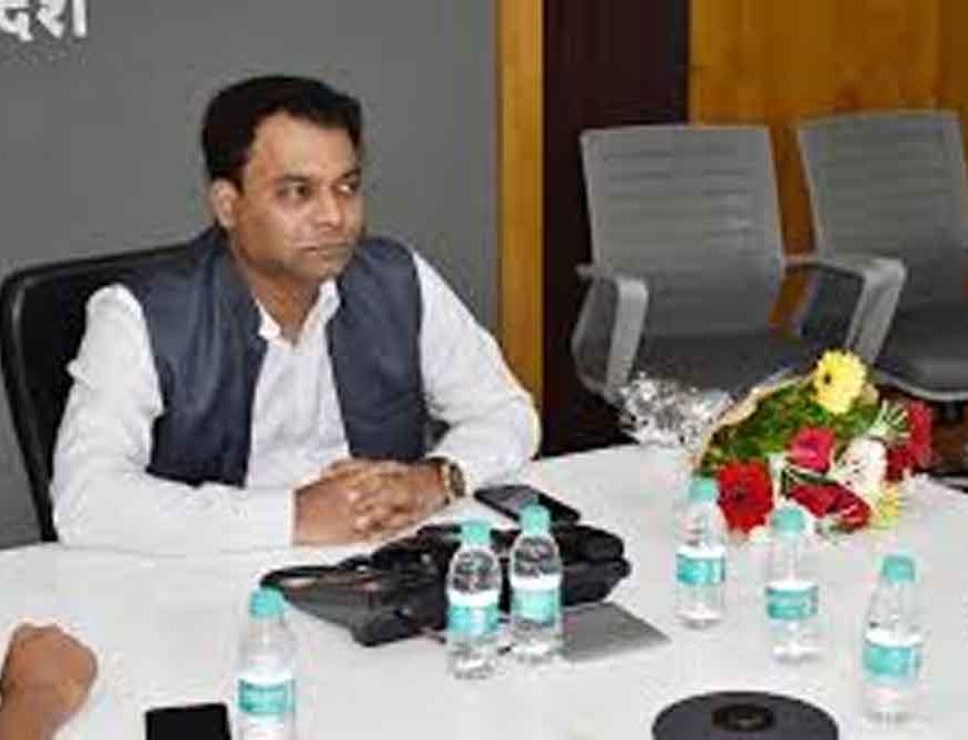 आयुक्त श्री भोंडवे ने मुख्यमंत्री शहरी पेयजल योजना में अनियमितता पर की कड़ी कार्यवाही