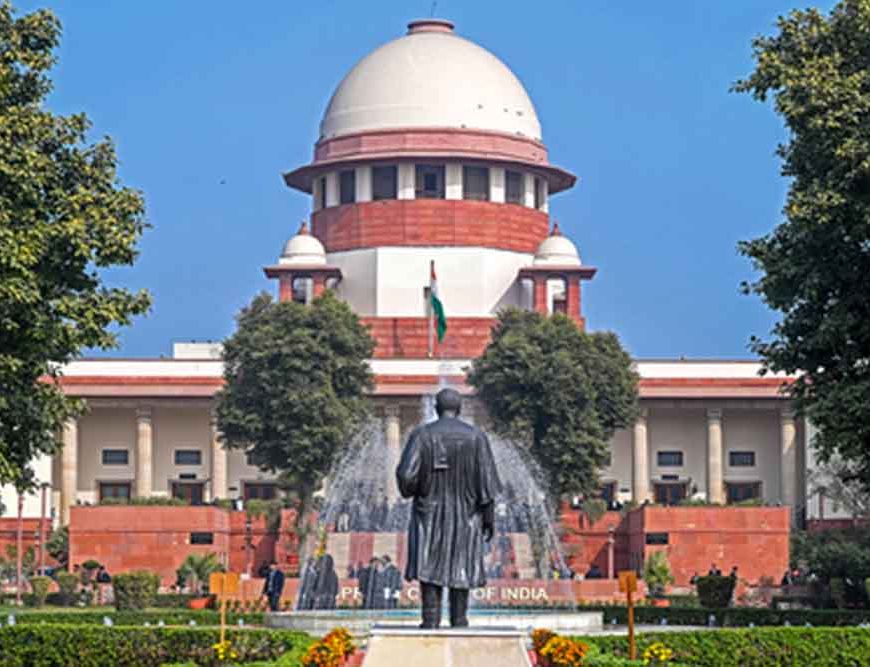 चुनाव आयुक्तों को कानूनी सुरक्षा का मुद्दा: सुप्रीम कोर्ट ने केंद्र और आयोग से मांगा जवाब