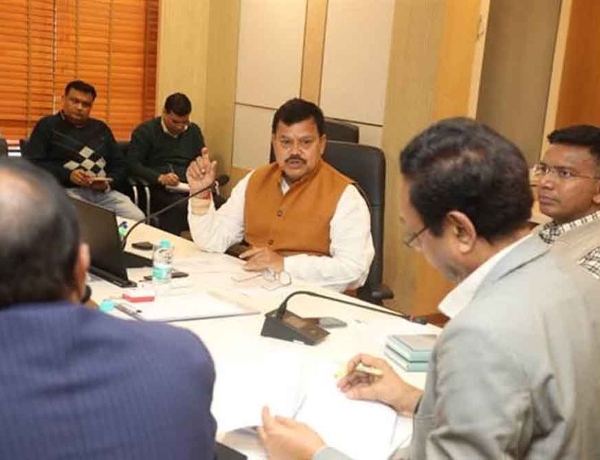 समाधान योजना के क्रियान्वयन में कोताही पर होगी सख्त कार्यवाई, ऊर्जा मंत्री तोमर ने की समीक्षा