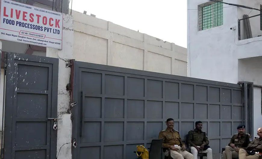 भोपाल का स्लॉटर हाउस हमेशा के लिए बंद, 11 कर्मचारी सस्पेंड, ठेका मालिक ब्लैक लिस्टेड