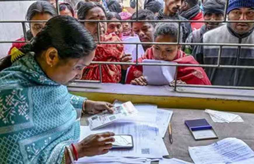 पश्चिम बंगाल में SIR पर बड़ा खुलासा: अब तक इतने अवैध मतदाता चिन्हित, ममता सरकार ने दी जानकारी