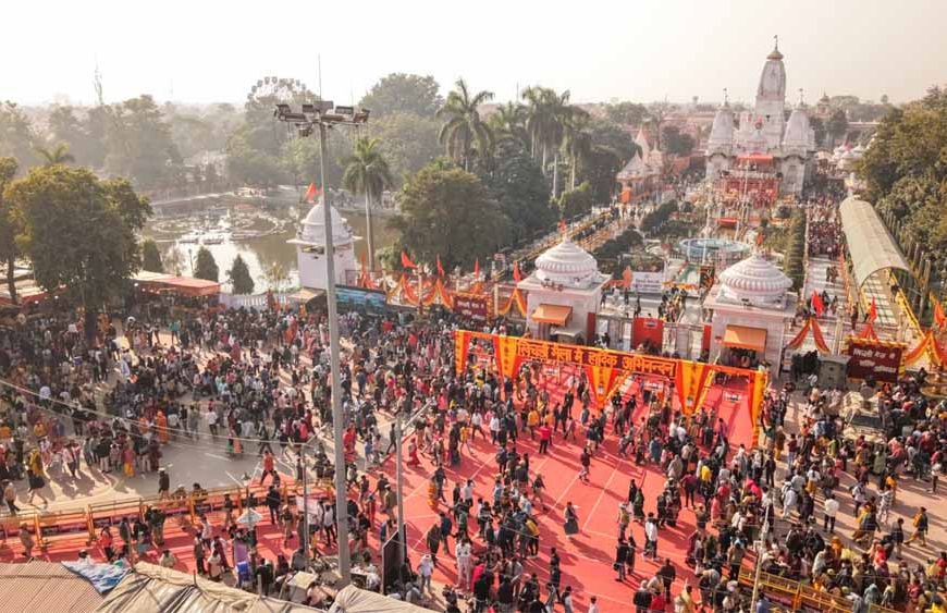 खिचड़ी महापर्व : गोरखनाथ मंदिर में उमड़ा आस्था का सैलाब