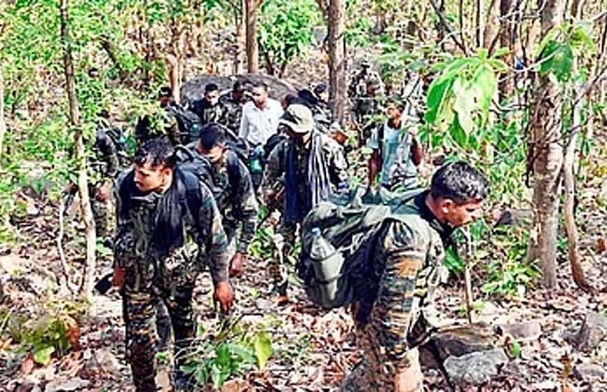 बीजापुर में पुलिस और नक्सलियों में जबरदस्त मुठभेड़, 2 माओवादी ढेर