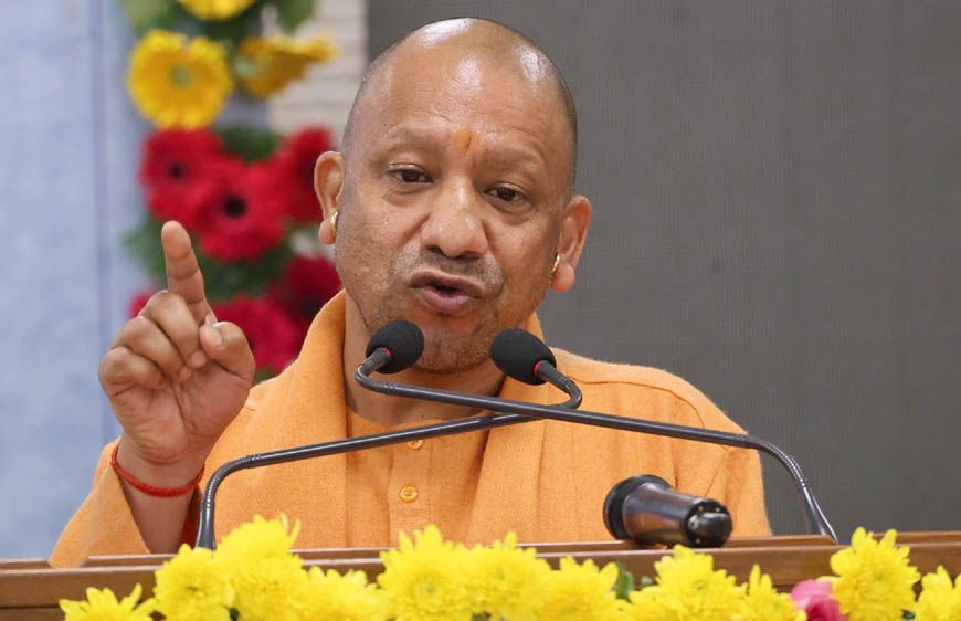 काशी में मूर्ति तोड़ने का आरोप झूठा, CM योगी ने वाराणसी में कहा- AI से फैलाया जा रहा भ्रम