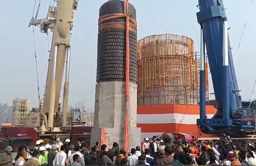 दुनिया का सबसे बड़ा शिवलिंग विराट रामायण मंदिर में स्थापित, सीएम नीतीश बने गवाह