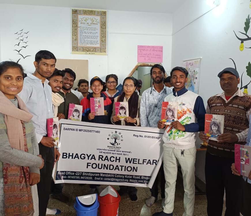 टिमरनी में बच्चों द्वारा खोली गई पुस्तकालय, डॉ. श्रीकांत गंगवार ने किया उद्घाटन