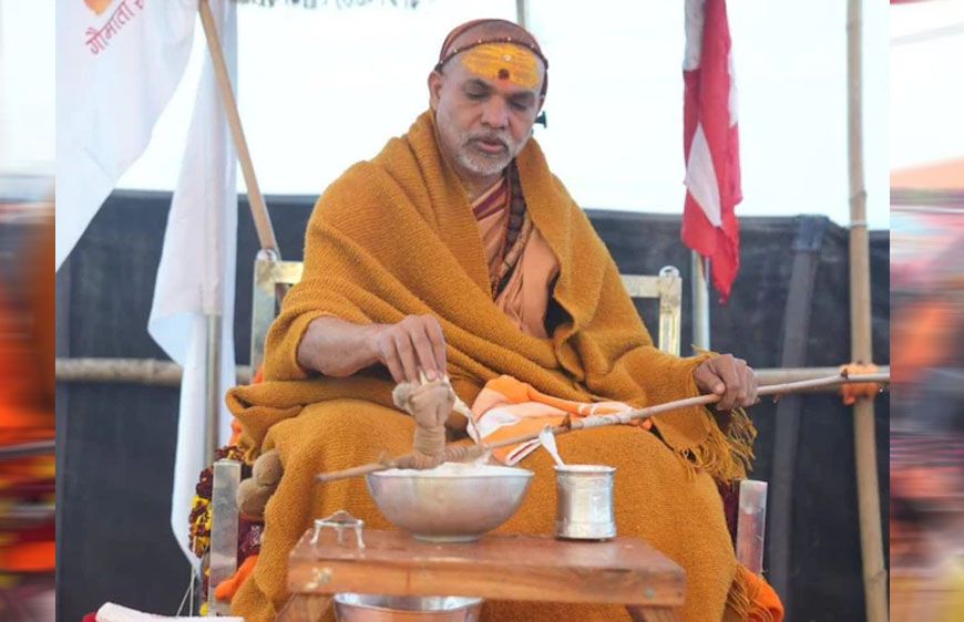 गंगा स्नान की मांग पर अड़े शंकराचार्य अविमुक्तेश्वरानंद, अनशन दूसरे दिन भी जारी