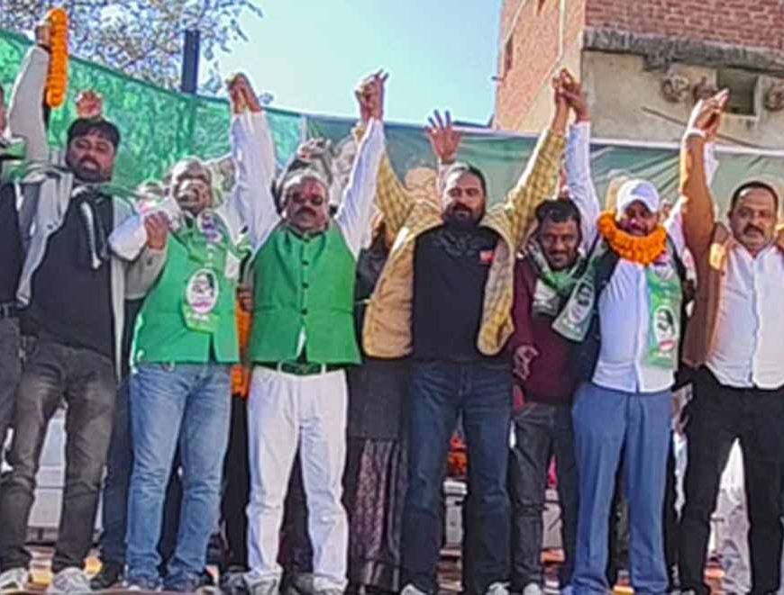 झामुमो में शामिल हुए पूर्व नेता उत्तम यादव, हेमंत सोरेन को बताया जनप्रिय सीएम