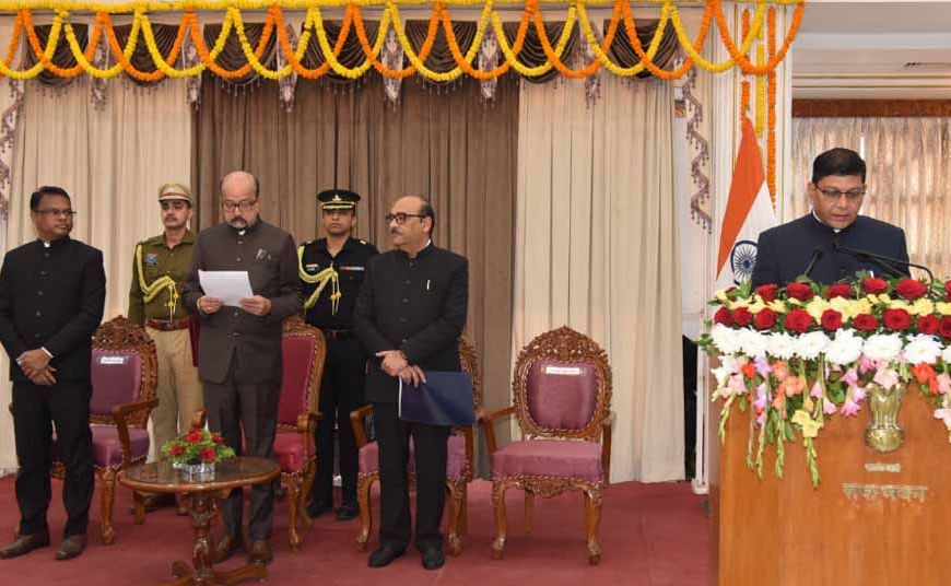 राज्यपाल डेका ने दिलाई शपथ, अमिताभ जैन बने मुख्य सूचना आयुक्त