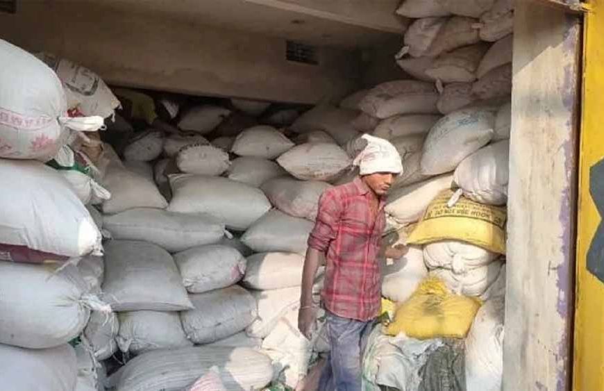 कोडरमा में धान की बंपर खरीदी से पैक्स गोदाम फुल, झारखण्ड में बना नंबर वन