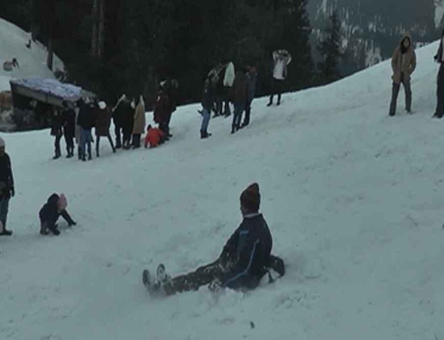 उत्तराखंड में अगले 48 घंटे में मौसम अलर्ट: पर्वतीय इलाकों में बारिश और बर्फबारी का खतरा