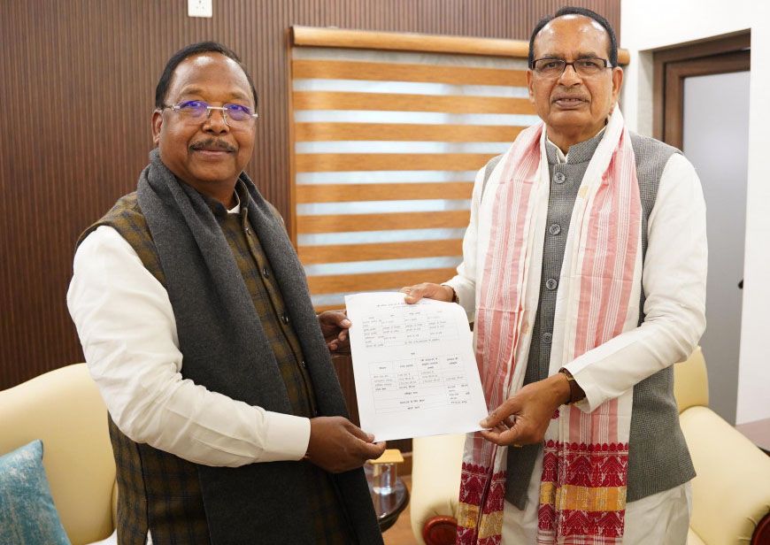 रायपुर : मंत्री रामविचार नेताम ने केन्द्रीय कृषि मंत्री चौहान से की मुलाकात