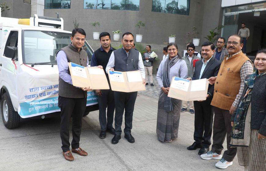 भोपाल–देवास राज्य राजमार्ग पर कचरा संग्रहण एवं प्रबंधन के लिये एमओयू पर हुए हस्ताक्षर