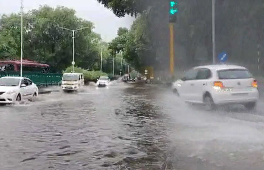 पंजाब जलमग्न! बसंत पंचमी पर पतंग उड़ाने से महरूम लोग, रातभर की बारिश से जनजीवन प्रभावित