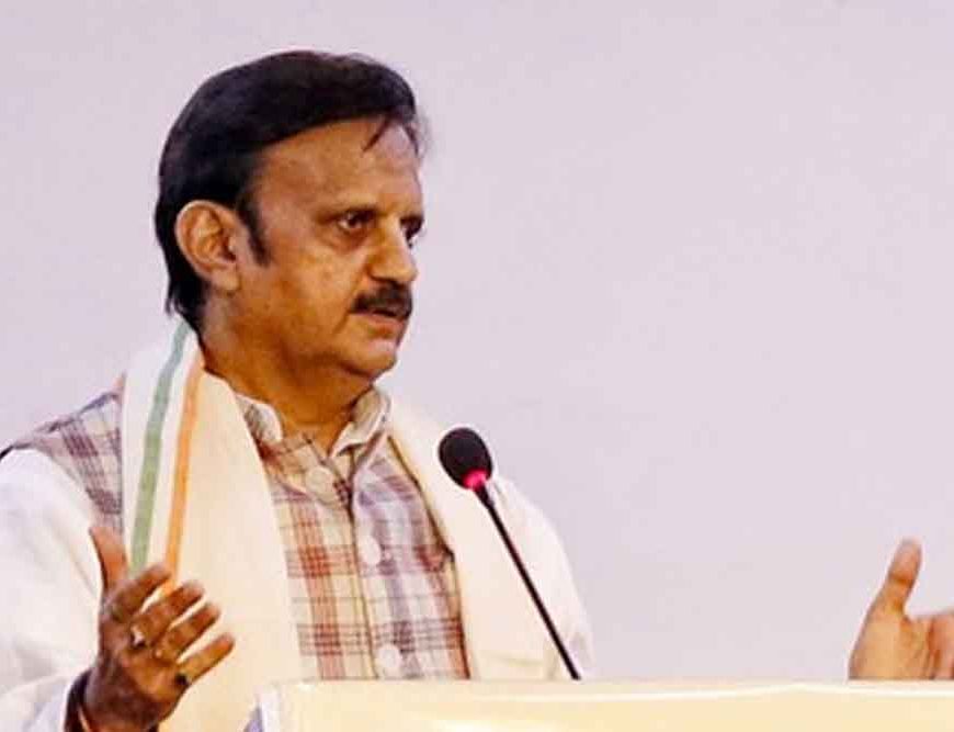 MP में डॉक्टरों–पैरामेडिकल स्टाफ की कमी पर डिप्टी सीएम शुक्ला सख्त, बोले– समयबद्ध भर्ती अब जरूरी