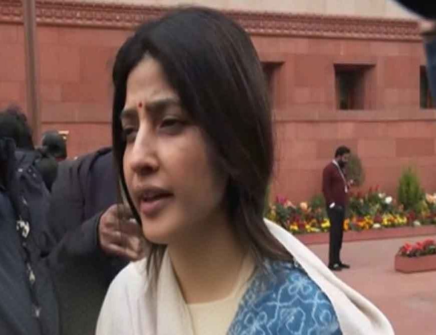 बजट से पहले सियासी वार: डिंपल यादव बोलीं– वादों का हिसाब दो