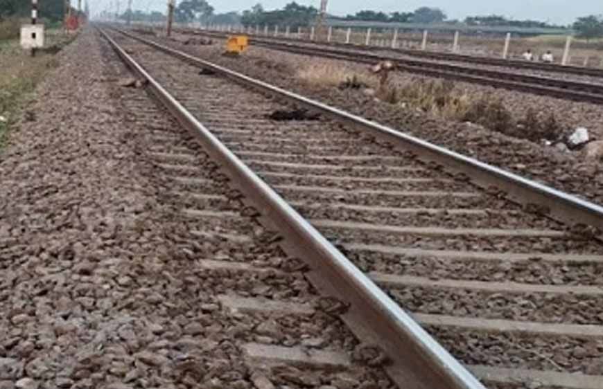 कुसमुंडा-जटगा के बीच पटरी काटकर चोरी, प्लेट और हैवी मशीनरी समेत 2 करोड़ का माल चोरी