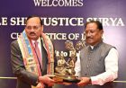 मुख्यमंत्री विष्णुदेव साय ने भारत के मुख्य न्यायाधीश न्यायमूर्ति सूर्यकांत का किया आत्मीय स्वागत