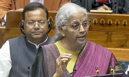 बजट 2026: मिडिल क्लास और टैक्सपेयर्स के लिए बड़ी राहत, जानें क्या-क्या मिला