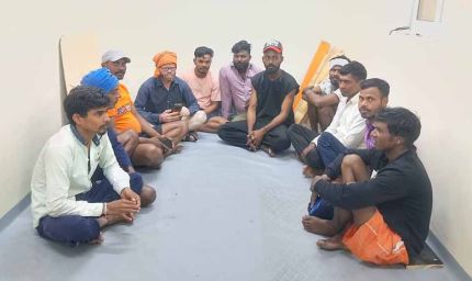 दुबई में फंसे 14 मजदूरों का रोना: सैलरी नहीं मिली, 2 दिन से भूखे, पासपोर्ट भी किया गया जमा