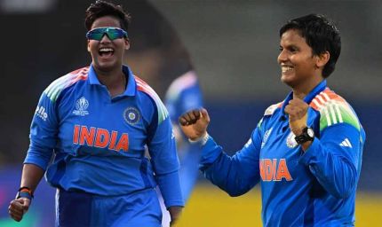 ICC T20I रैंकिंग: दीप्ति शर्मा बनीं दुनिया की नंबर-1 गेंदबाज, स्मृति मंधाना को झटका