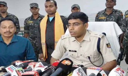 नक्सल मोर्चे पर ओडिशा पुलिस की बड़ी सफलता, 21 लाख का इनामी माओवादी सुखराम गिरफ्तार/आत्मसमर्पण