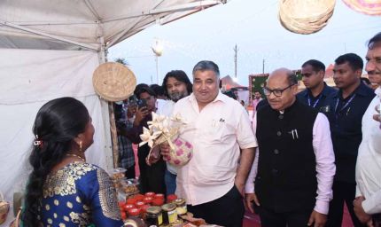 त्रिवेणी संगम पर राजिम कुंभ कल्प 2026 की तैयारियां, मंत्री राजेश अग्रवाल ने संतों से संवाद किया
