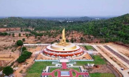श्रद्धालुओं के लिए 9.5 एकड़ में पर्यटक सुविधा केन्द्र का किया गया निर्माण