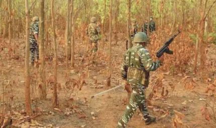 बीजापुर में सुरक्षा बलों और से मुठभेड़ जारी, नक्सली कमांडर उधम सिंह ढेर