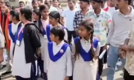 वार्डन पर आरोप: हॉस्टल में लड़कियों से बाइबिल पढ़वाने का मामला, राम-राम और सूर्य नमस्कार पर पाबंदी