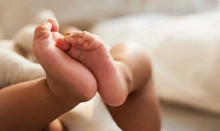 घर या अस्पताल नहीं, साउथ बिहार एक्सप्रेस की बर्थ पर गूंजी नवजात की किलकारी