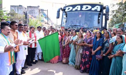उन्नत पशुपालन एवं डेयरी प्रबंधन सीखने बनासकाठा गुजरात रावाना हुए कबीरधाम के पशुपालक और बिहान की दीदियां