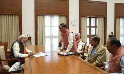 सेवा तीर्थ से PM मोदी का पहला फैसला: महिलाओं-युवाओं के लिए बड़ी सौगात